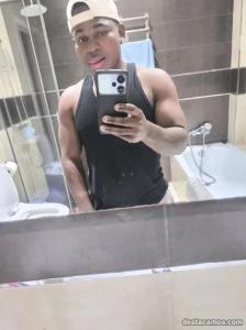 674950369: Chico busca chica en Málaga