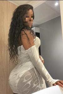 641347039: Chica busca chico en La Coruña