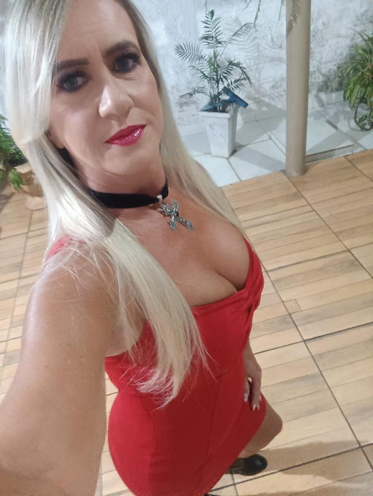 643924923: Chica busca chico en Barcelona