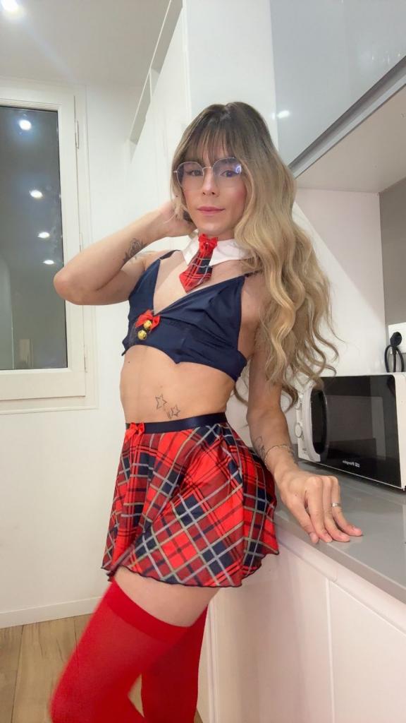 672077382: Travesti en Barcelona