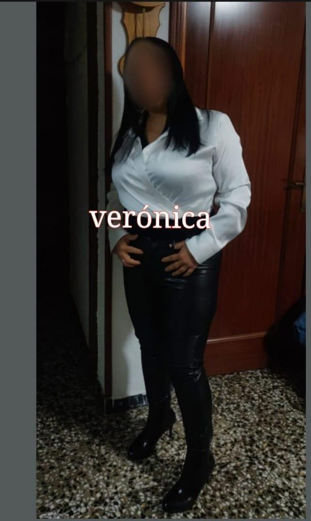 614942539: Chica busca chico en La Coruña