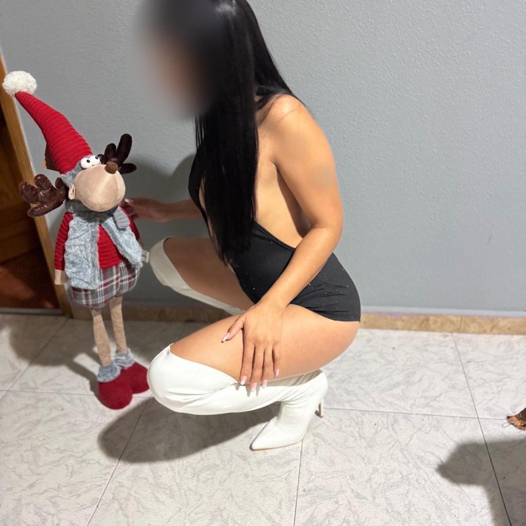 Chica busca chico en Alicante: Chica busca chico
