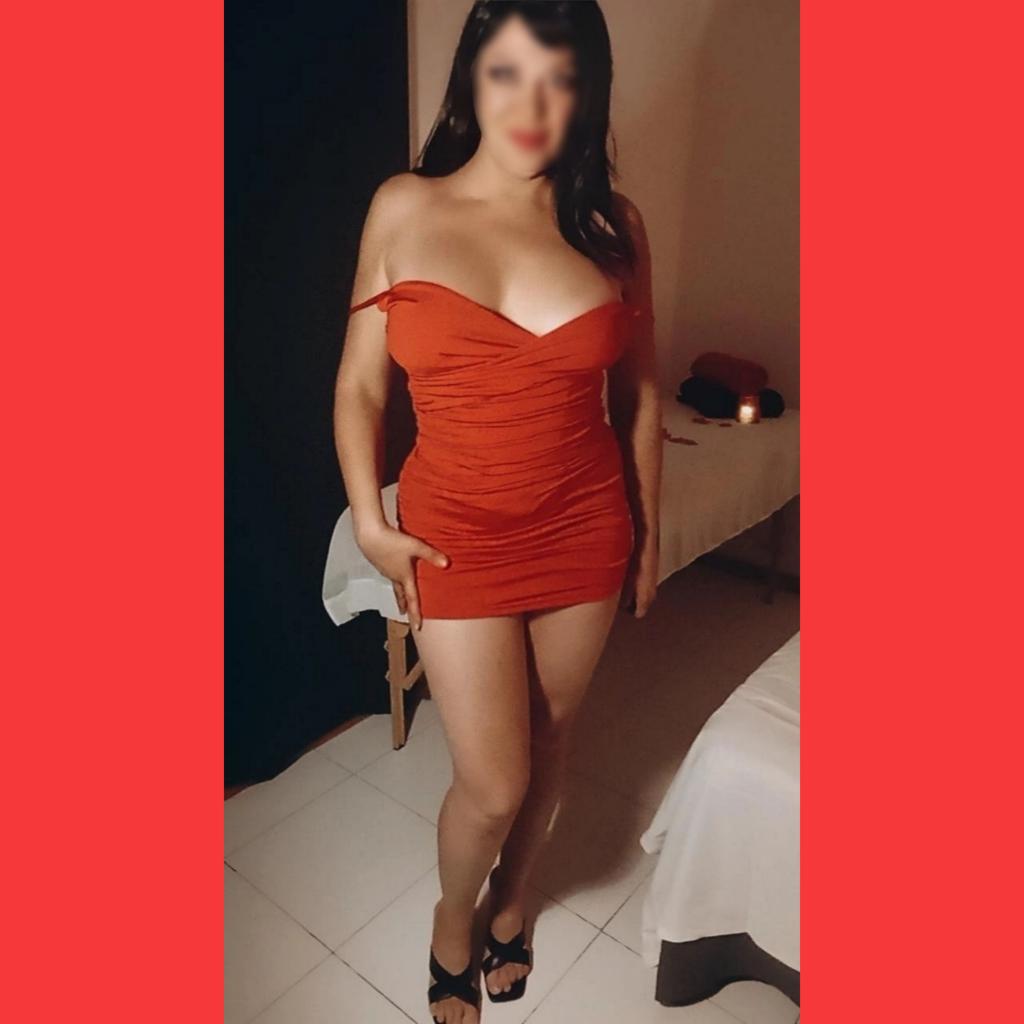 685773428: Chica busca chico en Barcelona