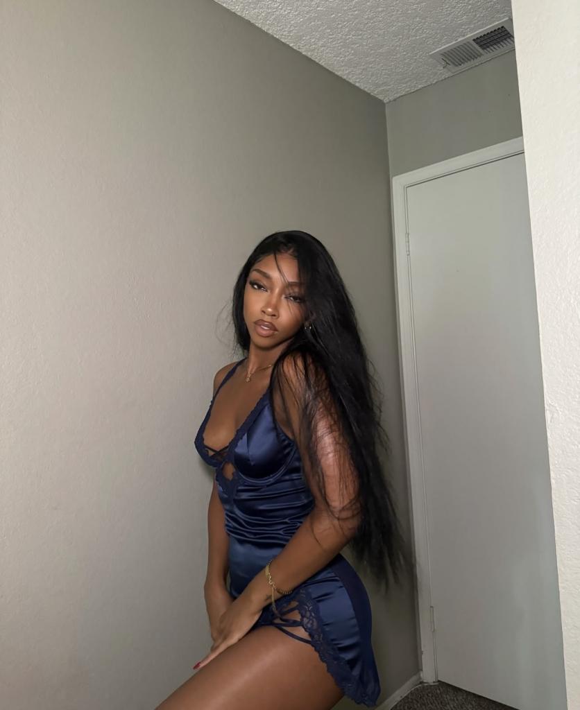 Chica busca chico en Cádiz: 