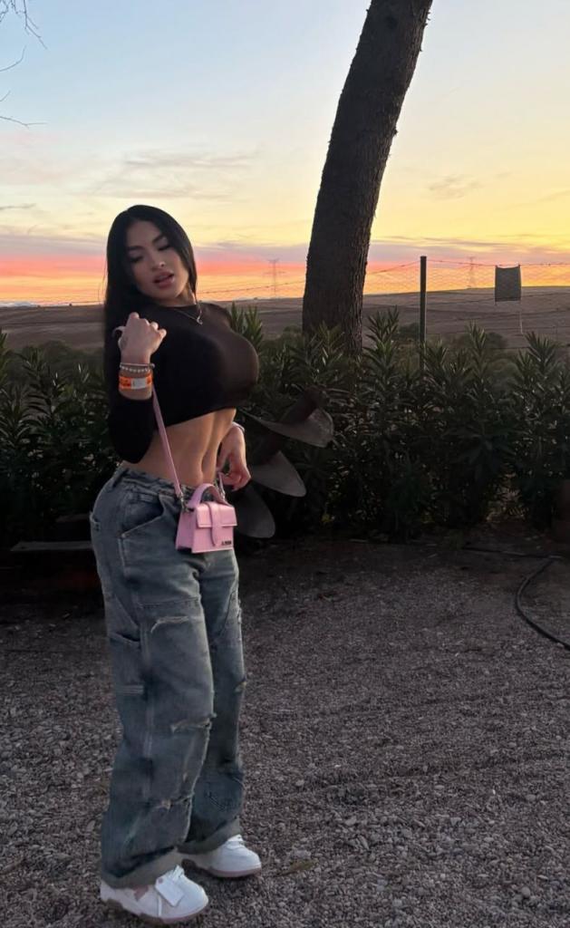 656542276: Chica busca chico en Málaga