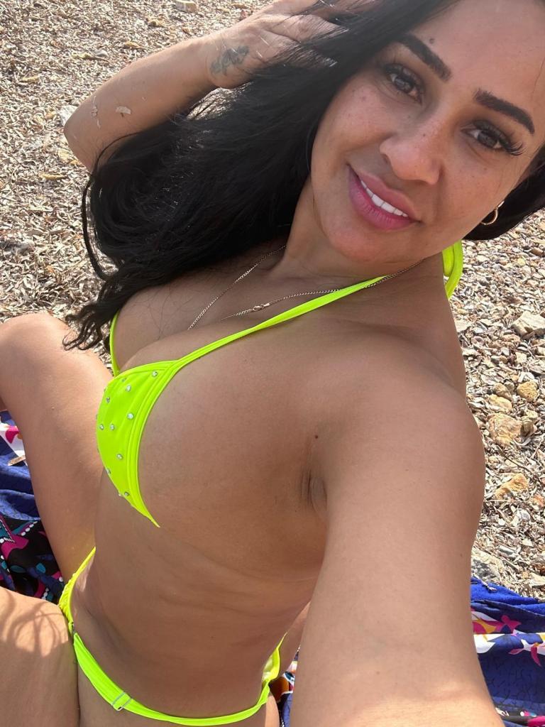 Chica busca chico en Almería: 