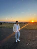 631225566: Chico busca chica en Valencia