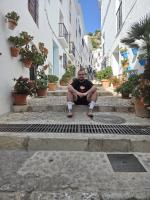 616288688: Chico busca chica en Valencia