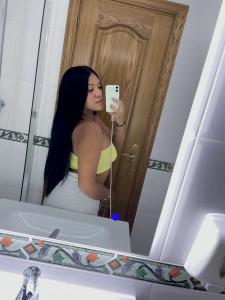 611309977: Chica busca chico en Barcelona