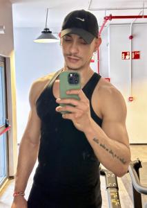 607275963: Chico busca chica en Madrid