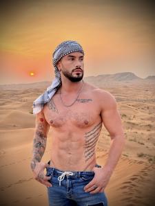 645630017: Chico busca chica en Barcelona