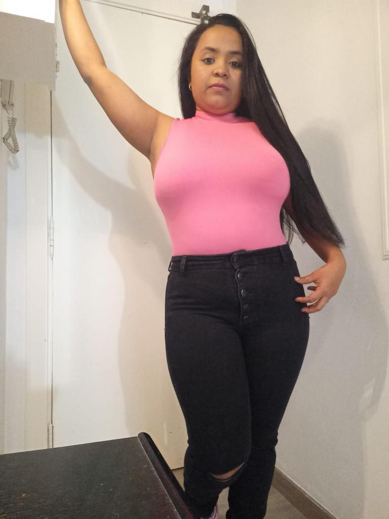 602442709: Chica busca chico en Barcelona