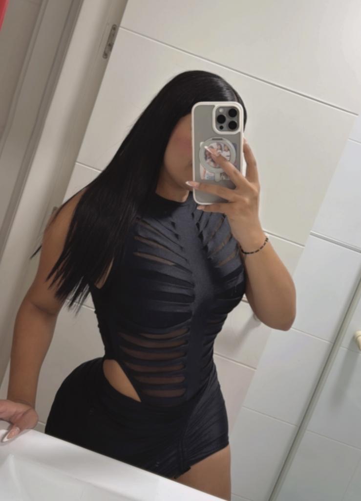 Chica busca chico en Ibiza: 