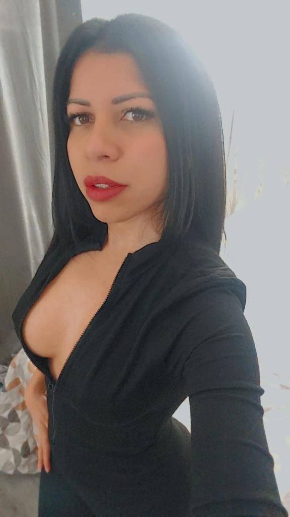 Chica busca chico en Valencia: Chica busca chico