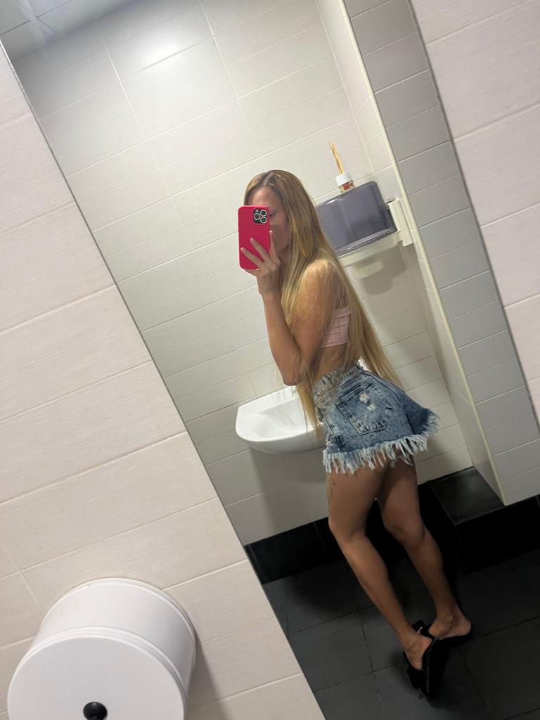 Chica busca chico en Granada: 