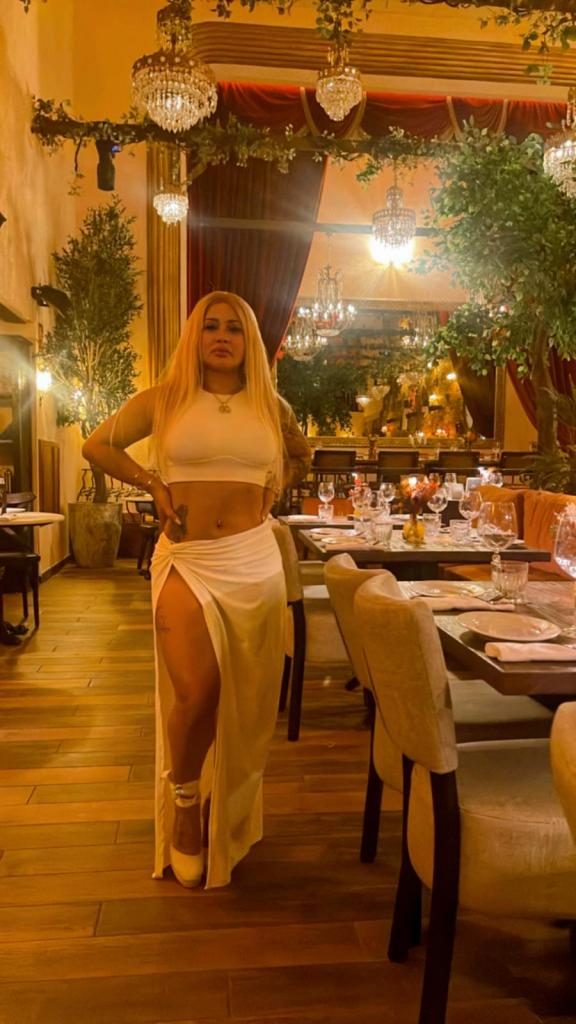 691558075: Chica busca chico en Ibiza