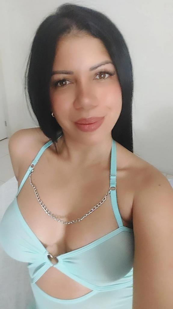 Chica busca chico en Valencia: Chica busca chico