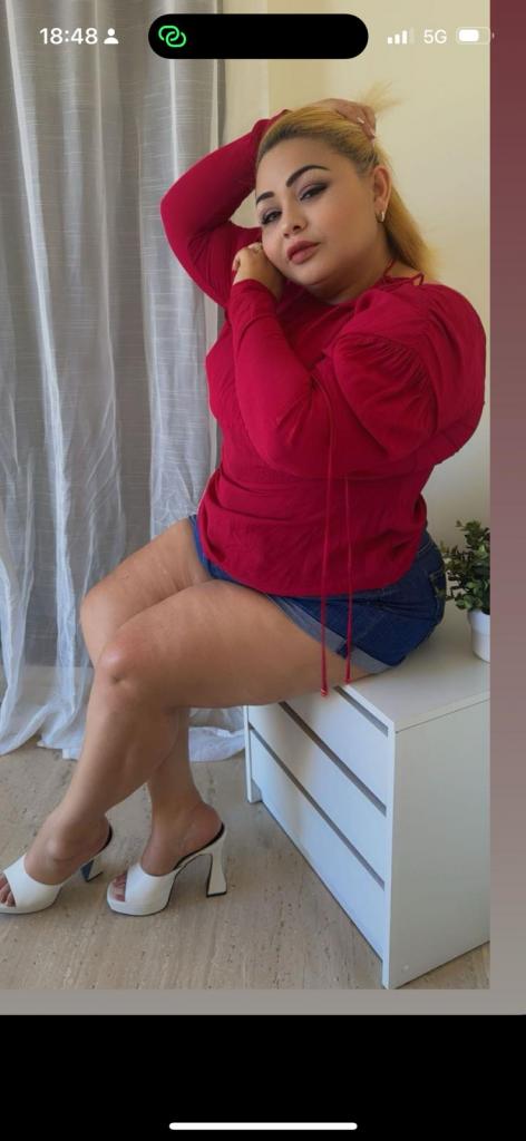 Chica busca chico en Cádiz: 