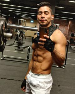 664791199: Chico busca chica en Sevilla