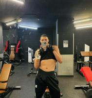 614772935: Chico busca chica en Alicante