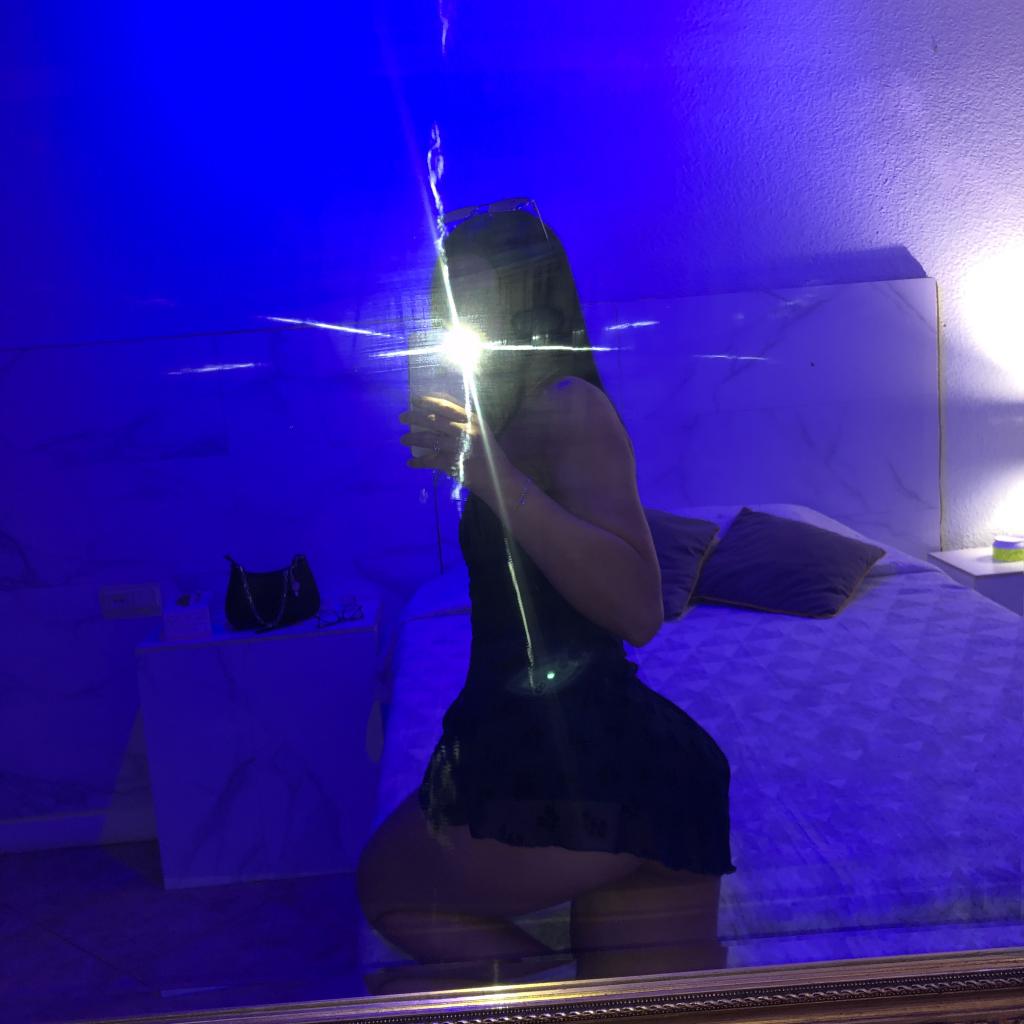 Chica busca chico en Almería: 