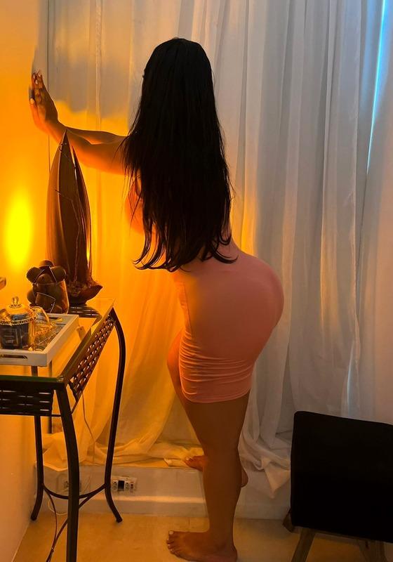 637044205: Chica busca chico en Sevilla