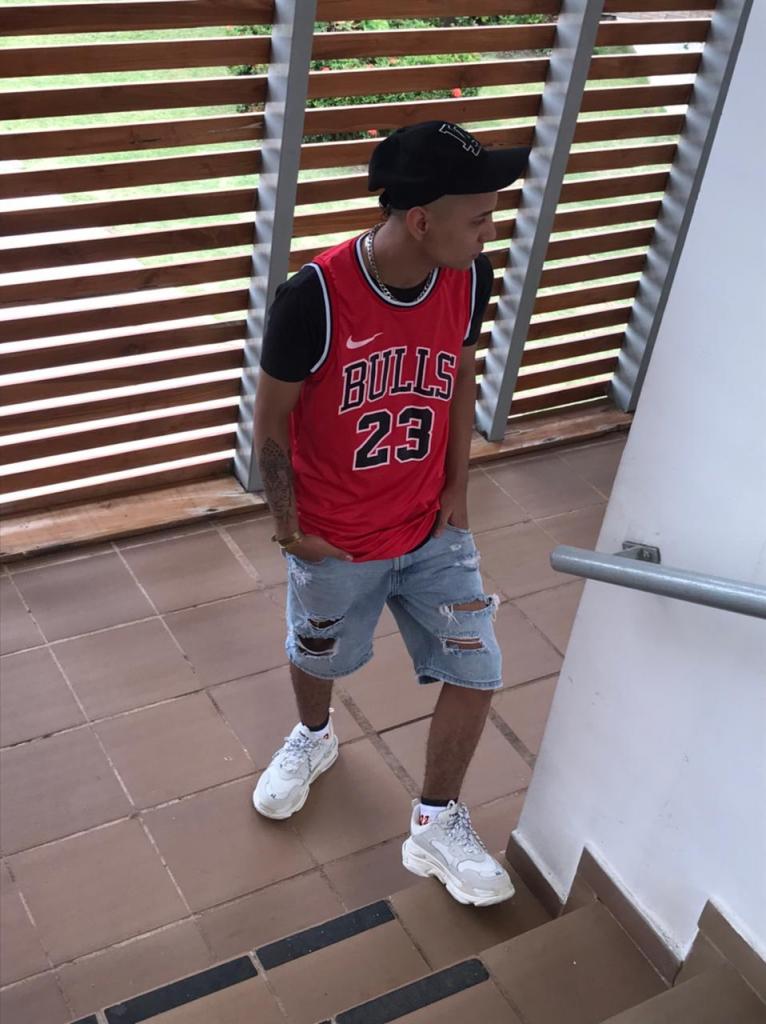 Chico busca chica en Orense: 