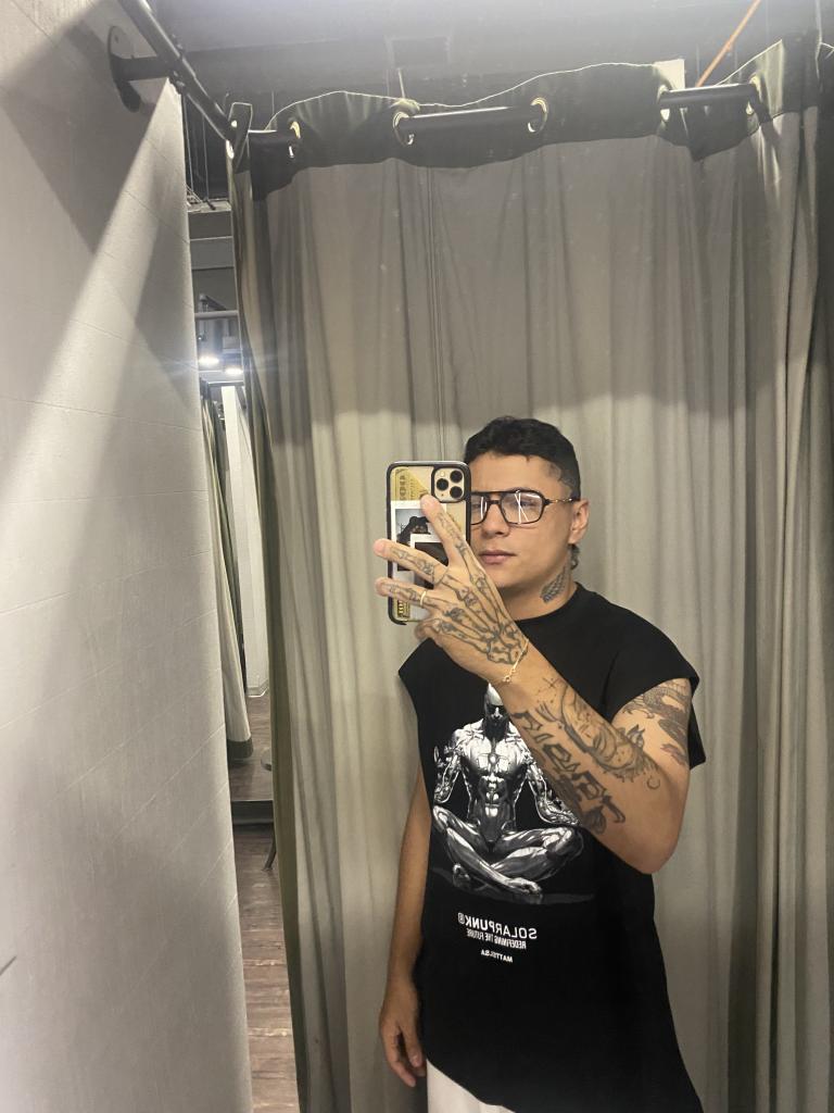 Chico busca chica en Orense: 