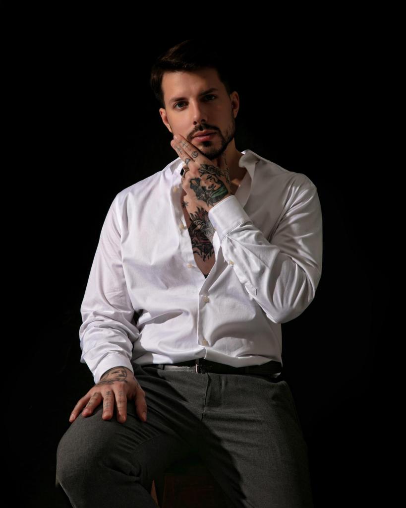 640942698: Chico busca chica en Barcelona