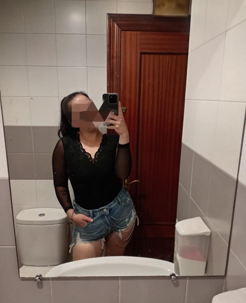Chica busca chico en Cantabria: Chica busca chico