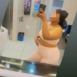 613919567: Chica busca chico en Barcelona