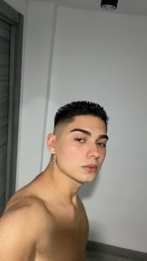 Chico busca chica en Málaga: 