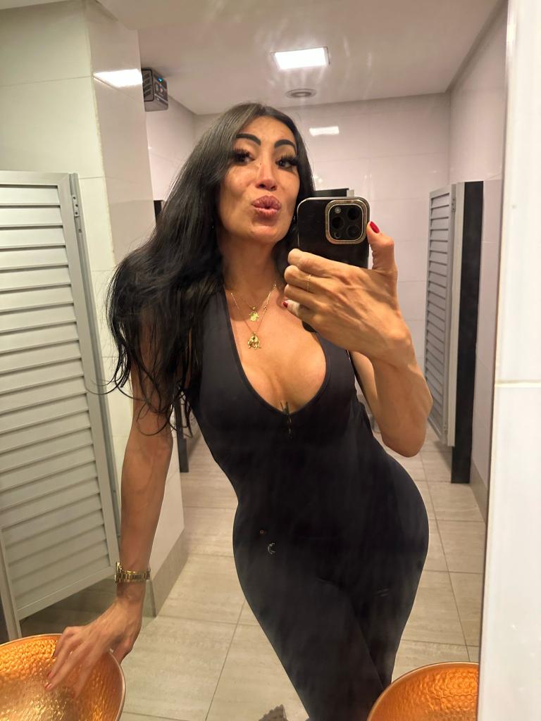 643556388: Transexual en Lérida