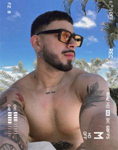 672044911: Chico busca chica en Valencia