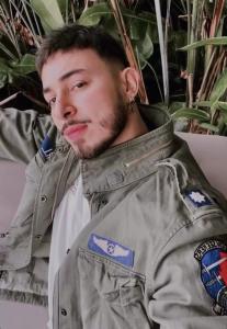 672044911: Chico busca chica en Valencia