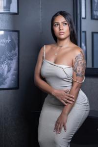 641288070: Chica busca chico en Gerona