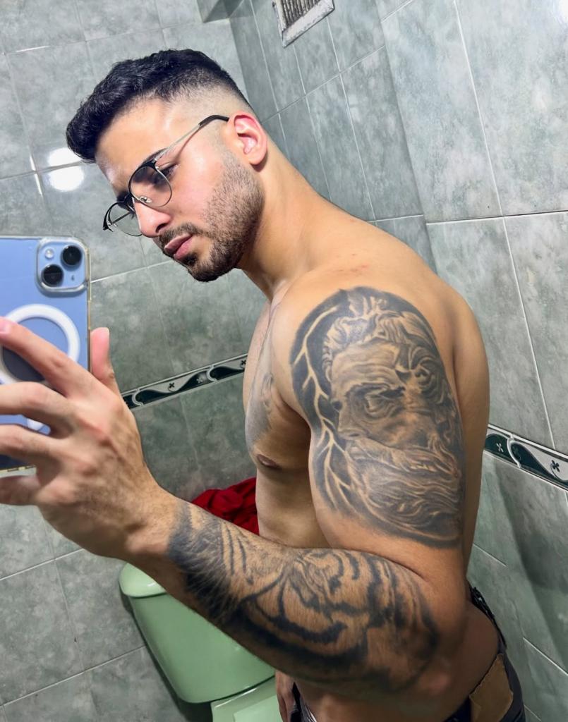 Chico busca chica en Cádiz: 