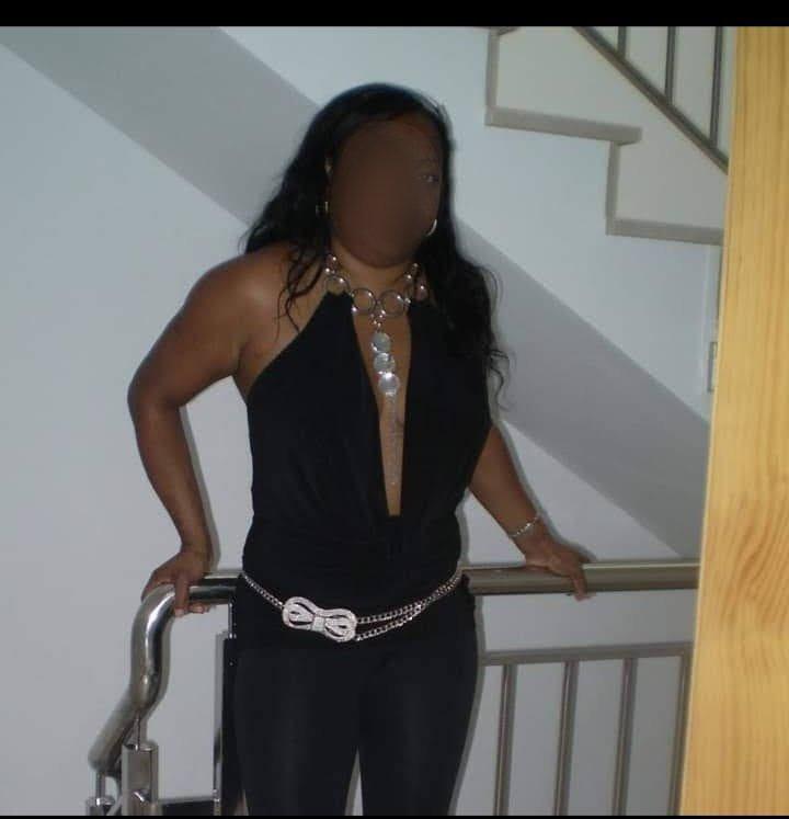 Chica busca chico en Sevilla: 