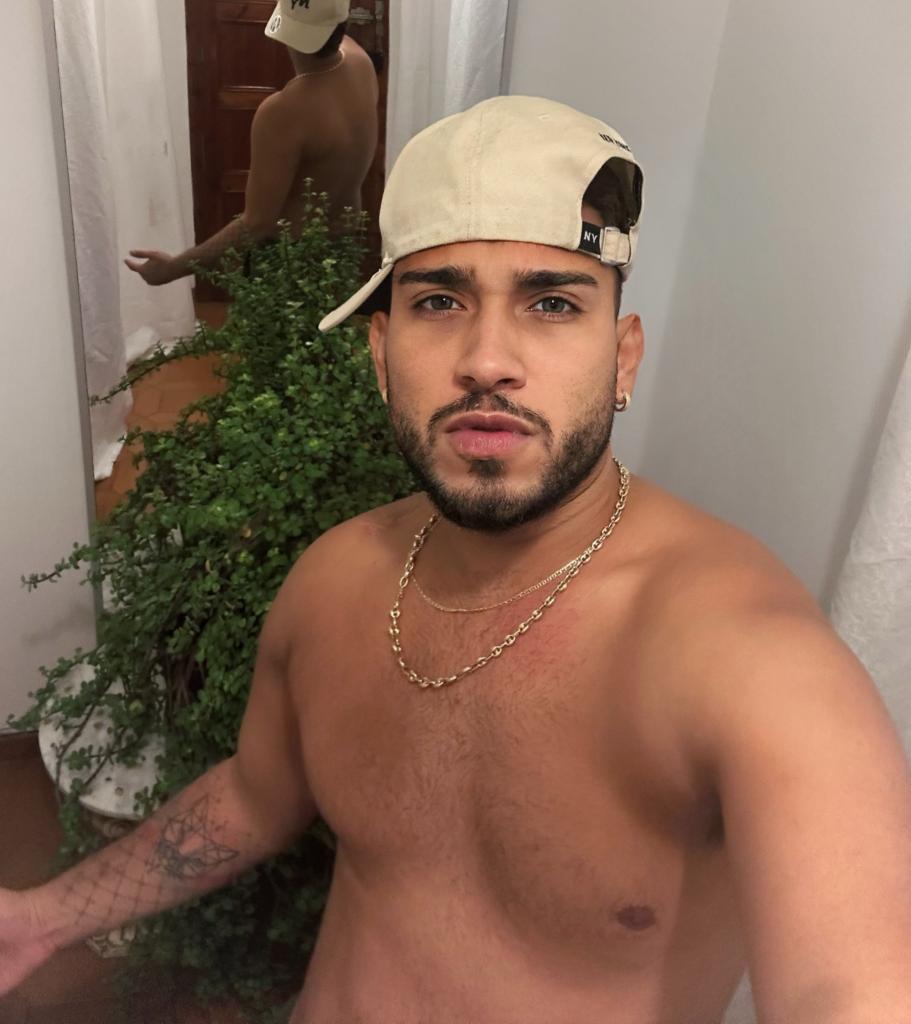 Chico busca chica en Ibiza: 