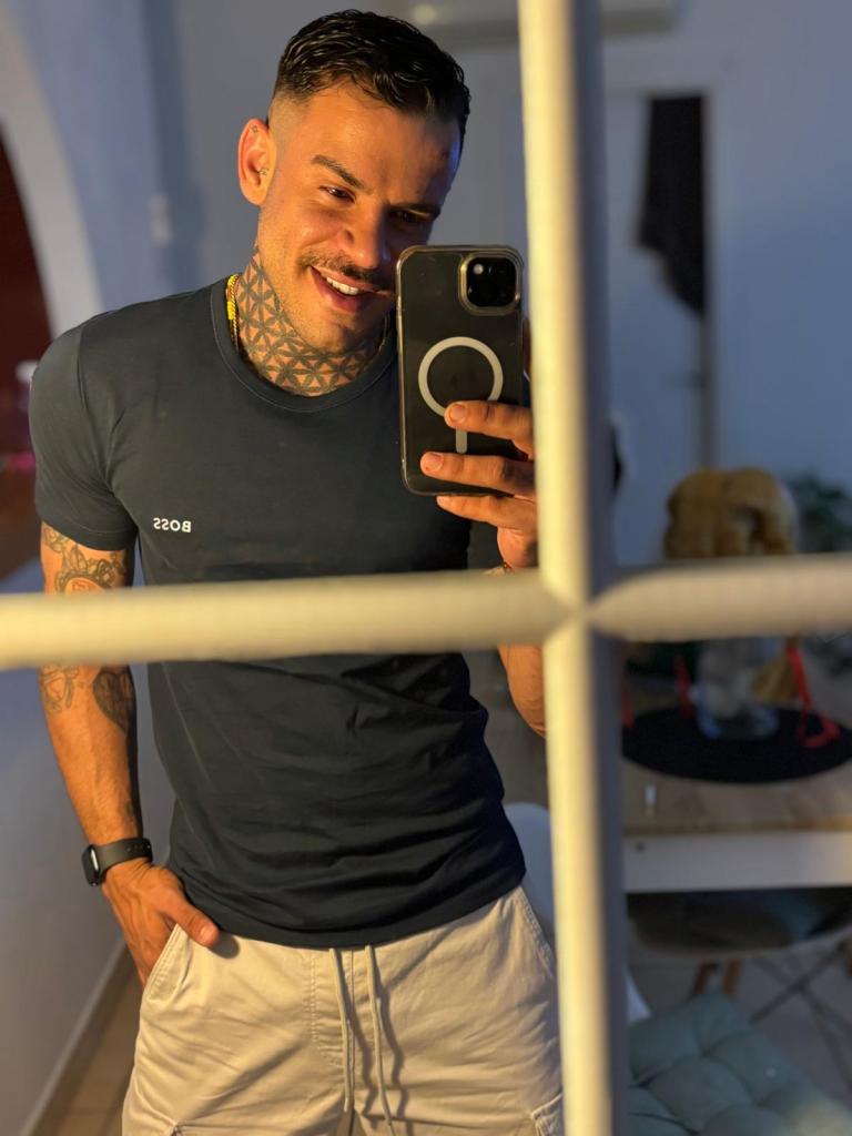 Chico busca chica en Málaga: 