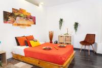 607264651: Chica busca chico en Barcelona