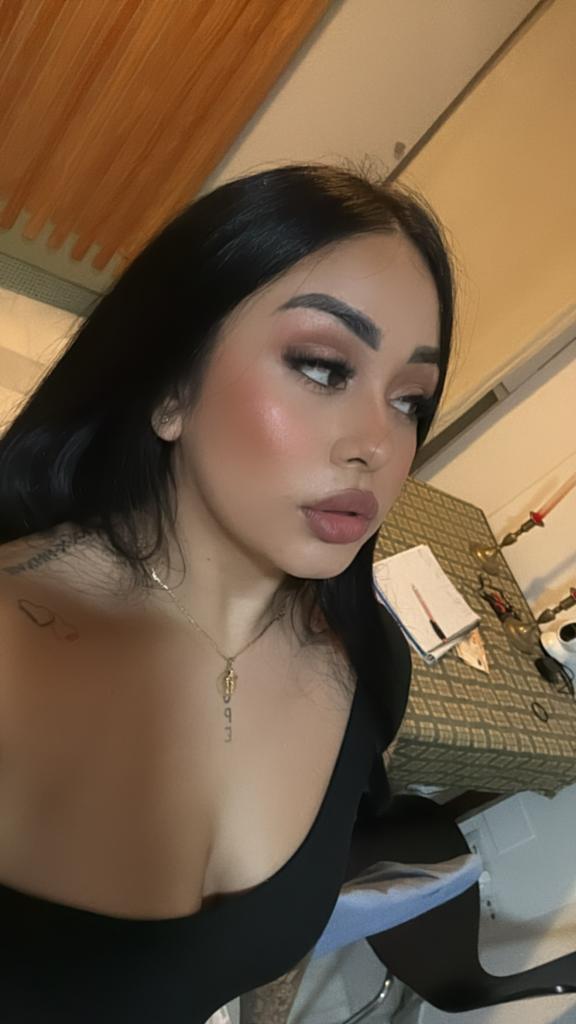 Chica busca chico en Cádiz: 