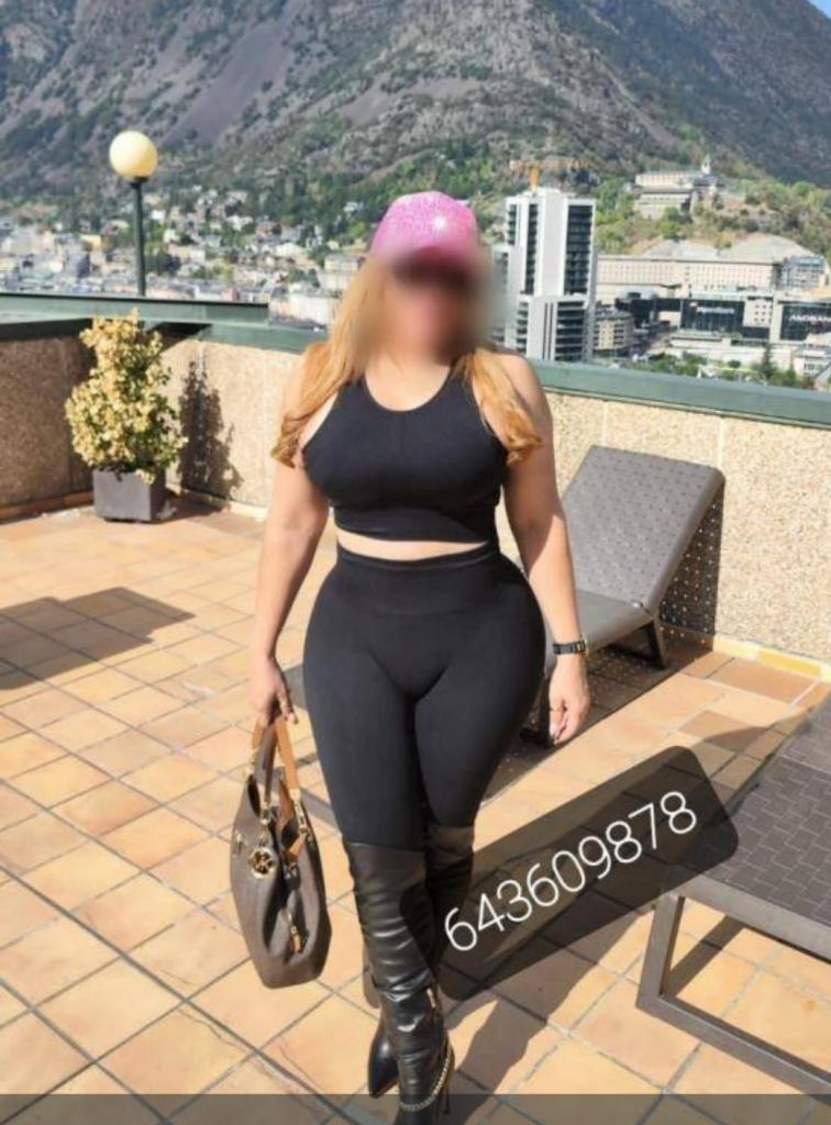 Chica busca chico en Granada: 
