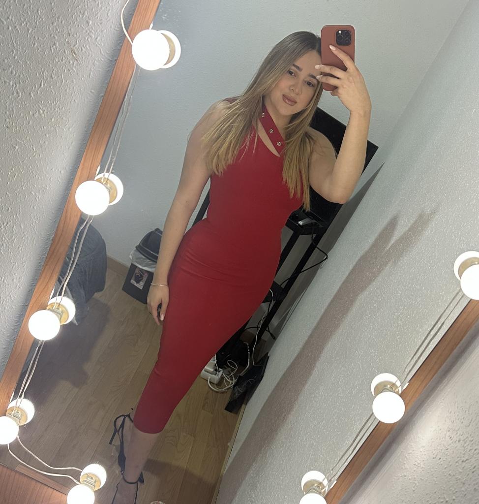 635115530: Chica busca chico en La Coruña