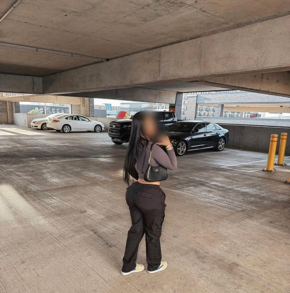 641035372: Chica busca chico en Sevilla