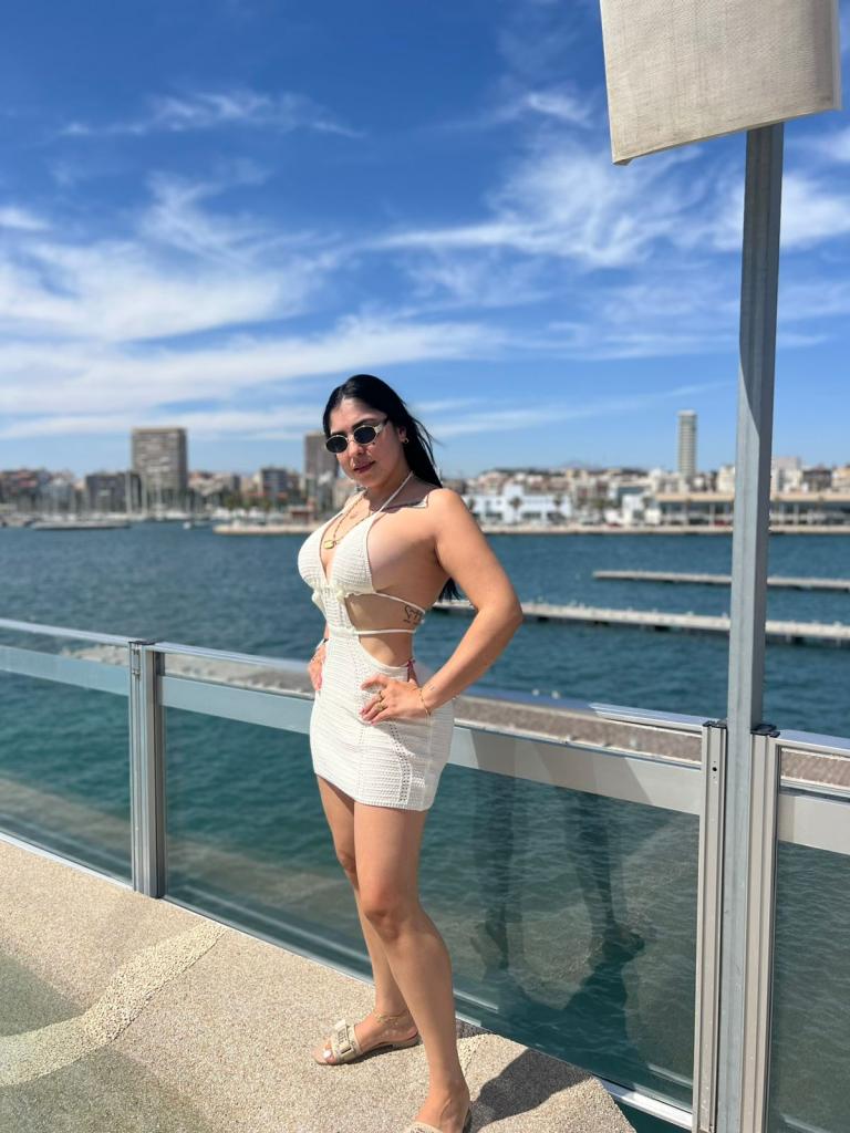 Chica busca chico en Alicante: 