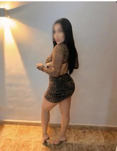 647686974: Chica busca chico en Barcelona