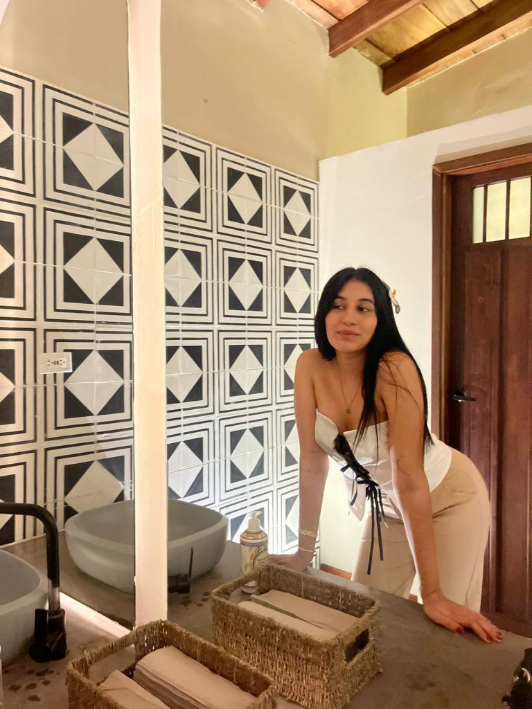 679854037: Virtual en Ibiza