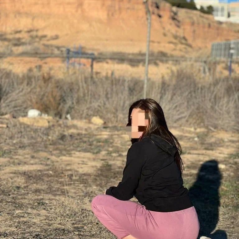 613698373: Chica busca chico en Lérida