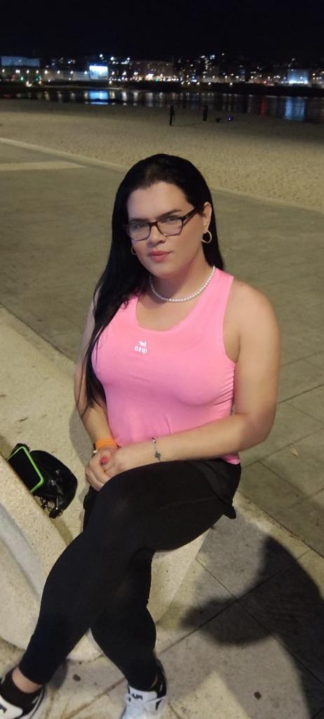 654307358: Travesti en Orense